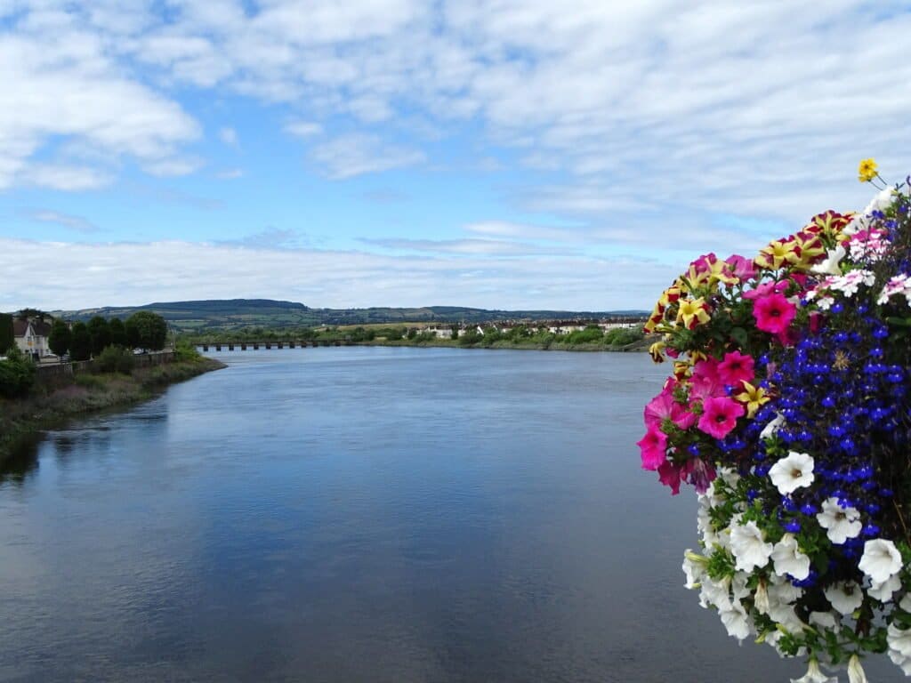 One of the hilarious Irish jokes for kids is about the River Shannon.