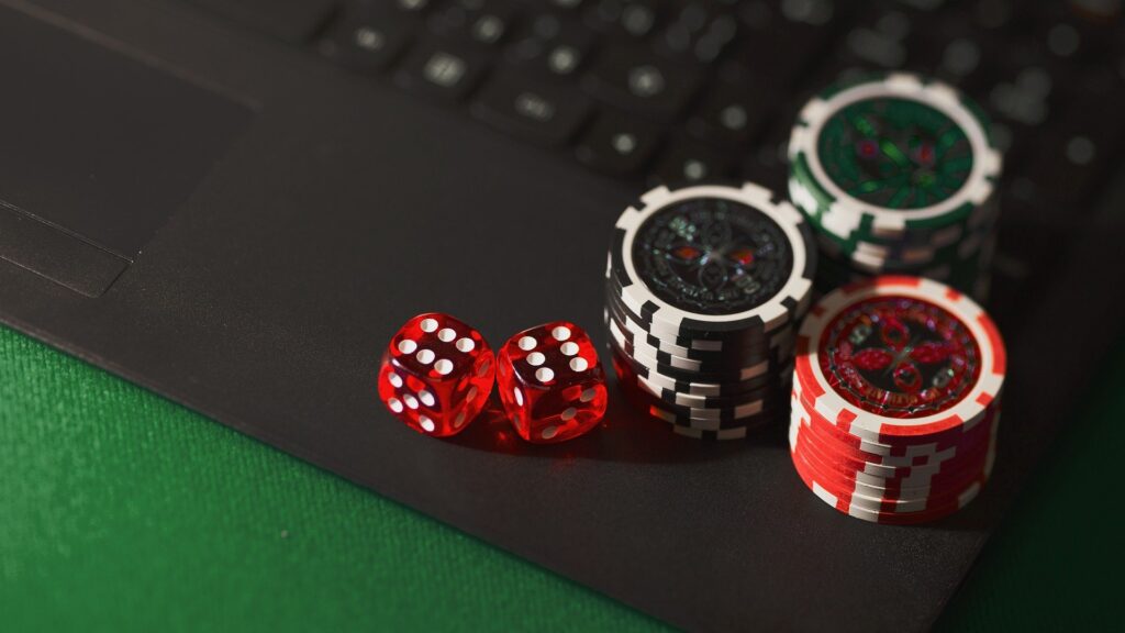 Online gambling is one of the places in Ireland for a cheeky bet.