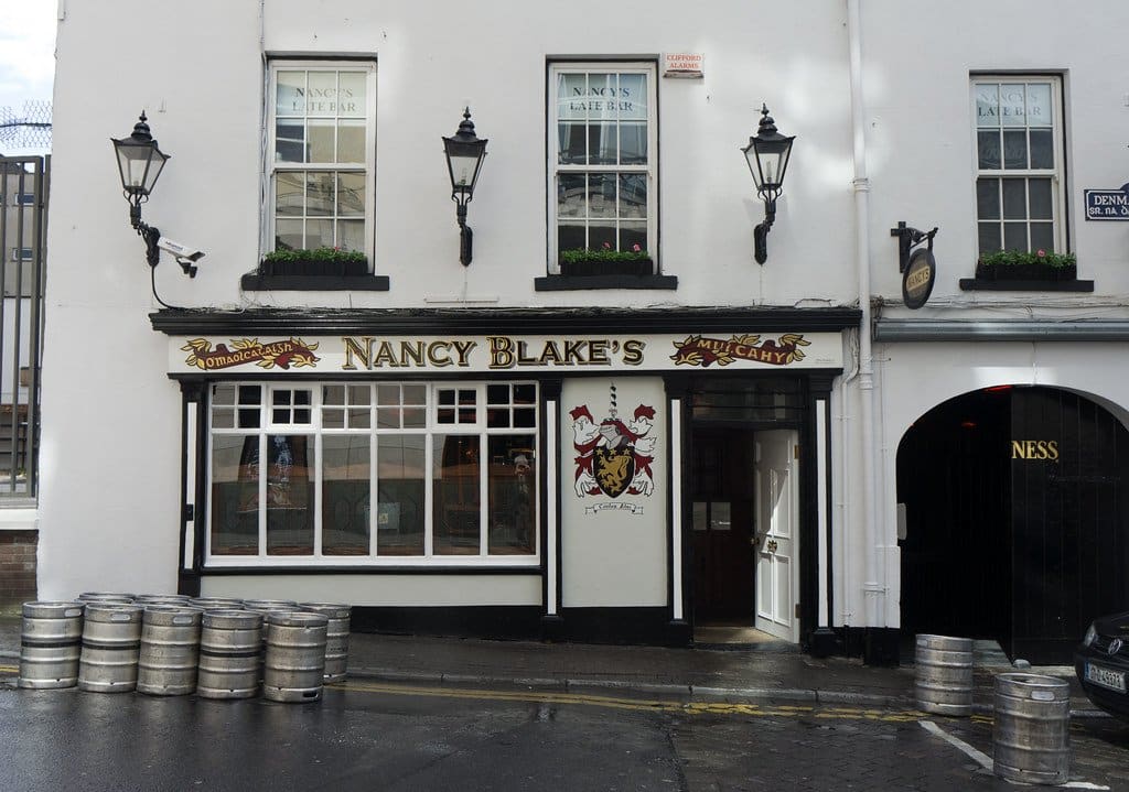 Nancy Blake's is an Irish pub and late bar.