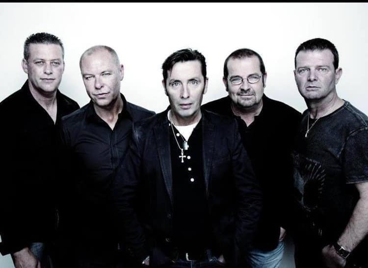 Aslan are a much loved Irish band.